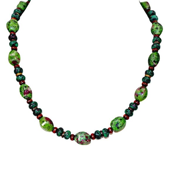 Green agate stone bead necklace with brown wood beads and small metal beads - Picture 1 of 15